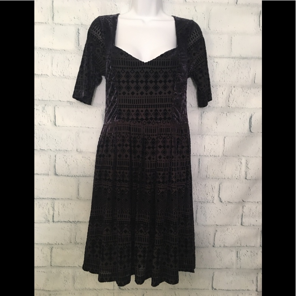 NWOT Meadow Rue Navy Burnout Velvet Dress